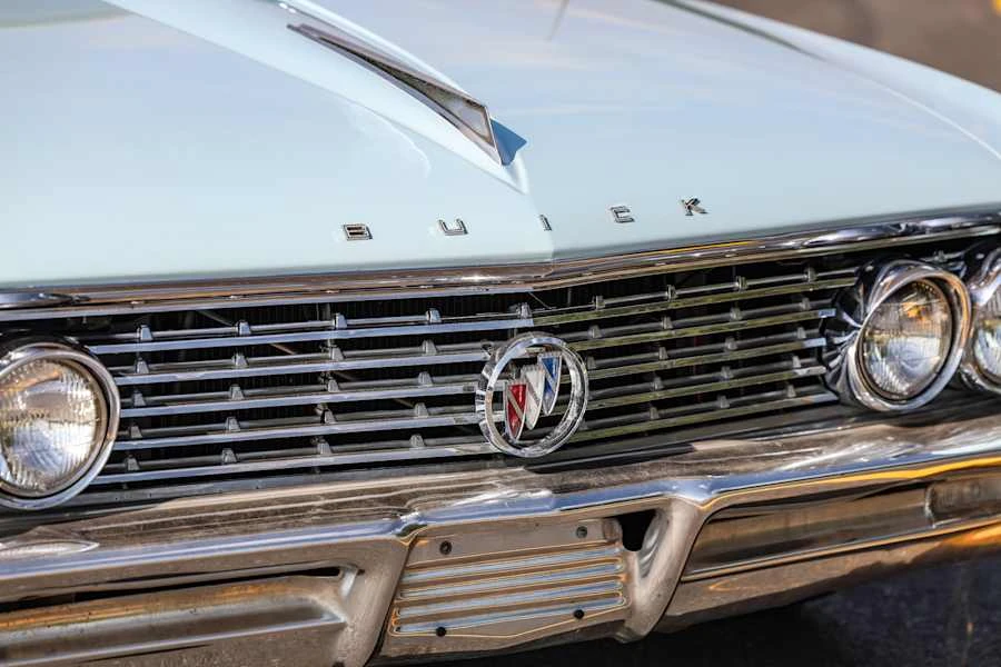 1961 Buick Invicta - Image 14 of 31