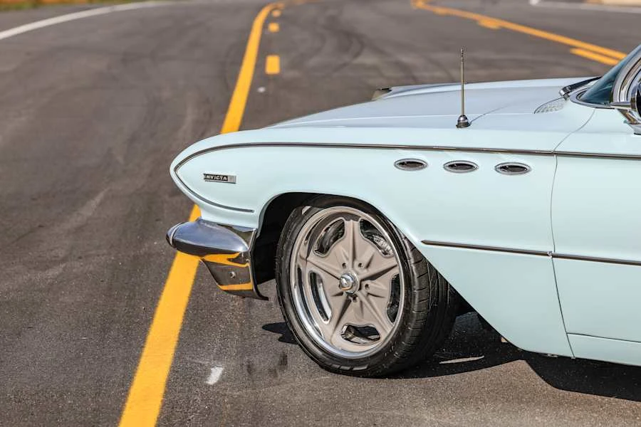 1961 Buick Invicta - Image 23 of 31
