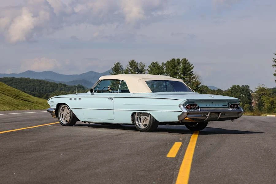 1961 Buick Invicta - Image 7 of 31