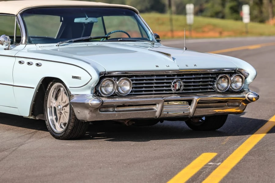 1961 Buick Invicta - Image 10 of 31