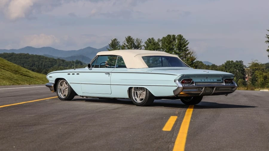 1961 Buick Invicta - Image 2 of 31