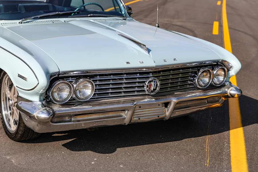 1961 Buick Invicta - Image 25 of 31