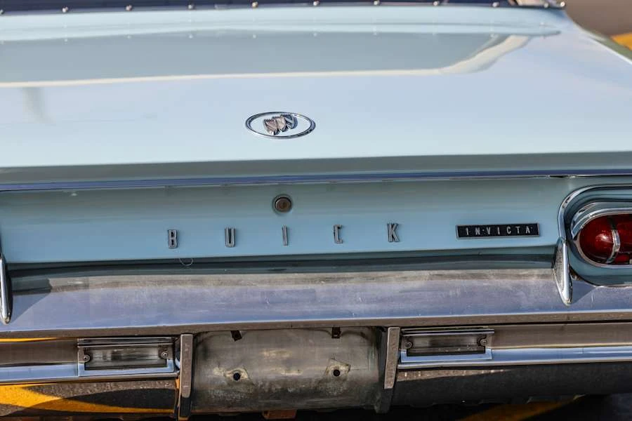 1961 Buick Invicta - Image 18 of 31