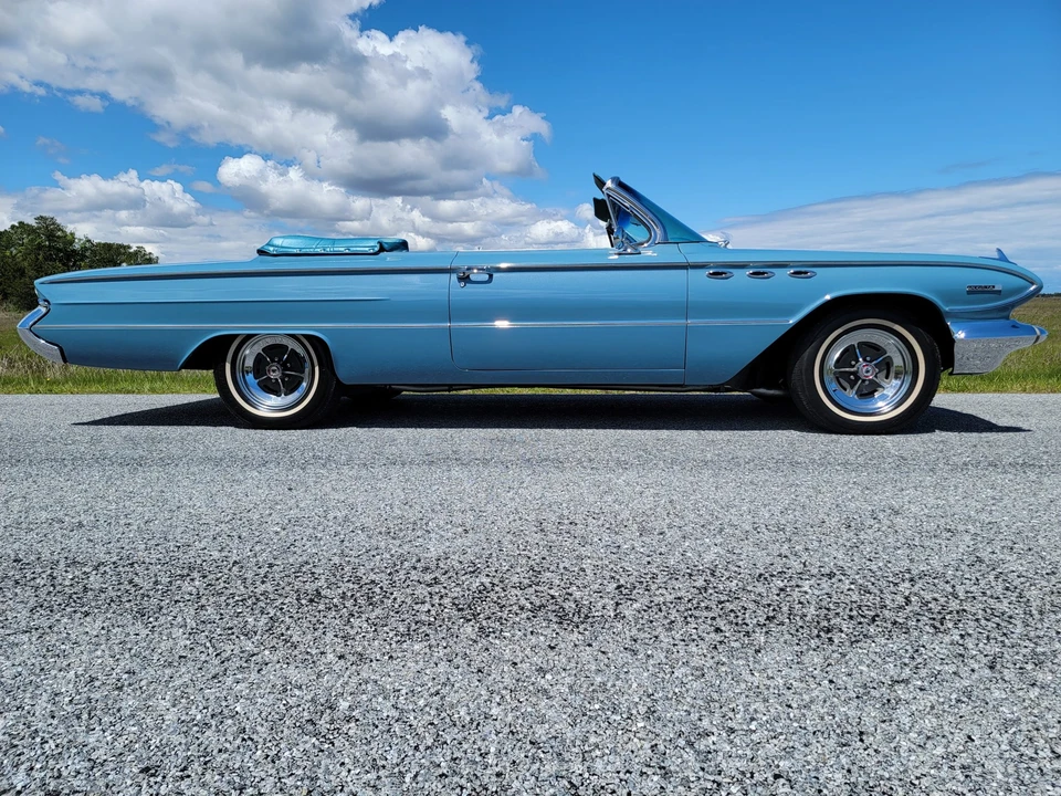 1961 Buick Invicta - Image 2 of 31