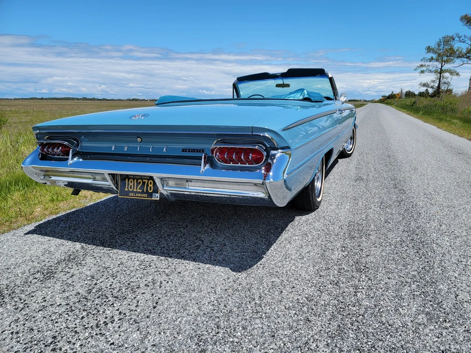 1961 Buick Invicta - Image 23 of 31