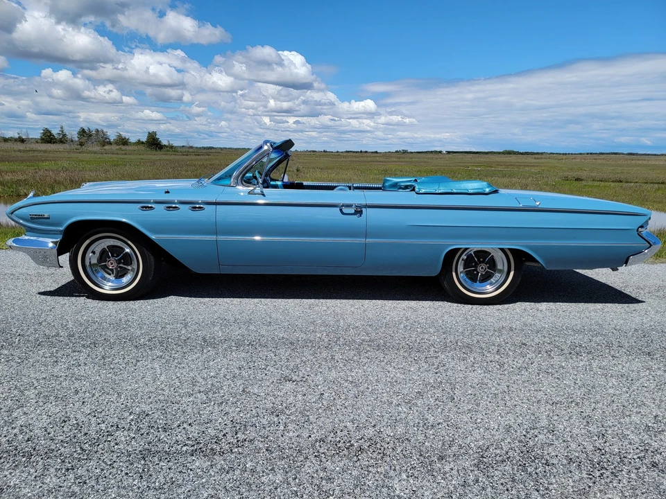 1961 Buick Invicta - Image 13 of 31