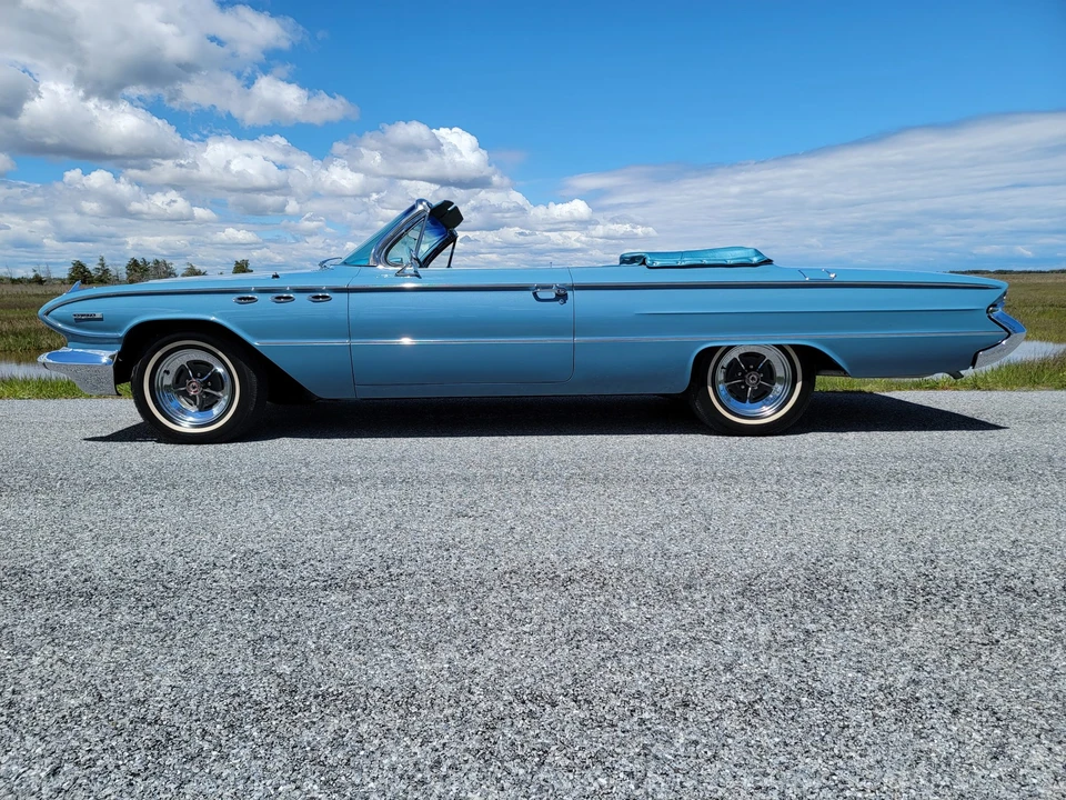 1961 Buick Invicta - Image 14 of 31