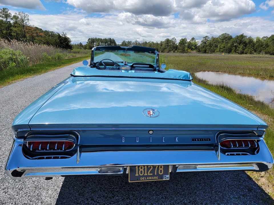 1961 Buick Invicta - Image 22 of 31