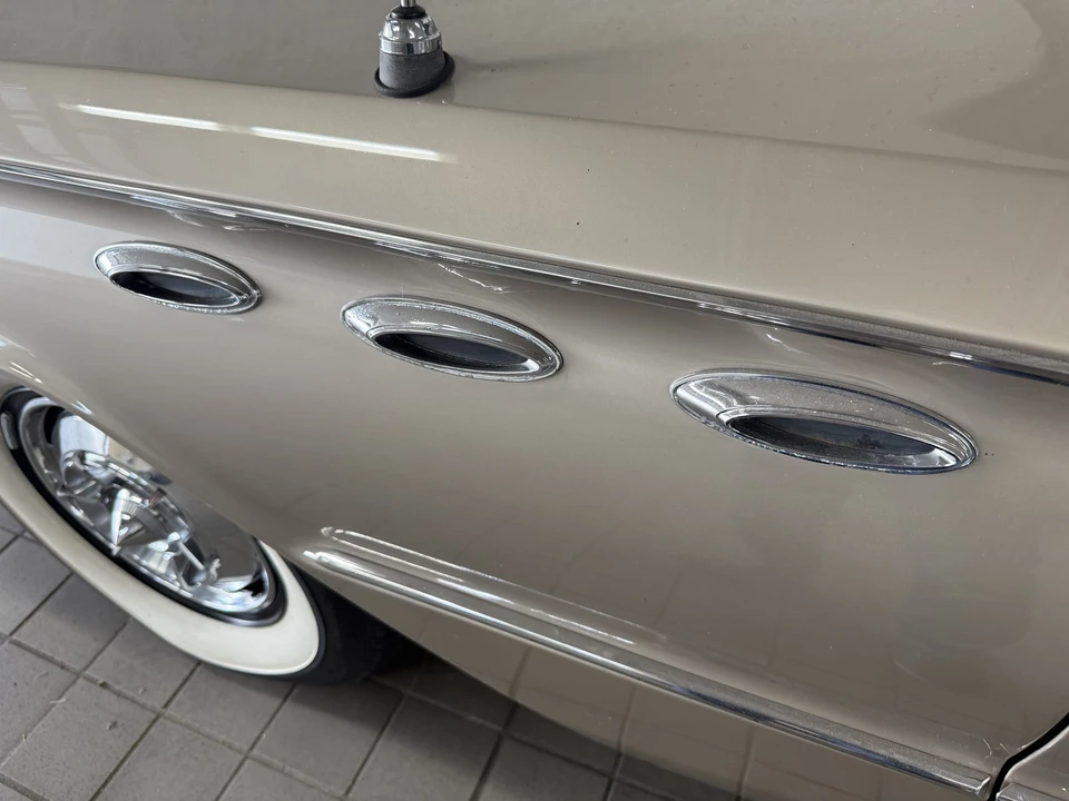 1961 Buick Invicta - Image 25 of 31