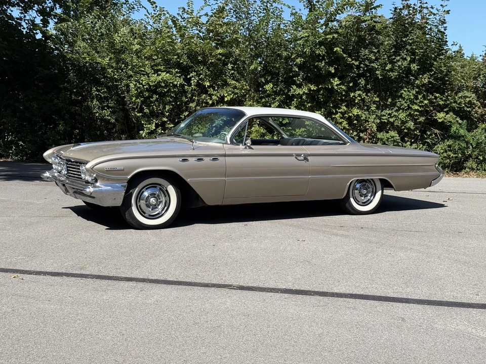 1961 Buick Invicta - Image 2 of 31