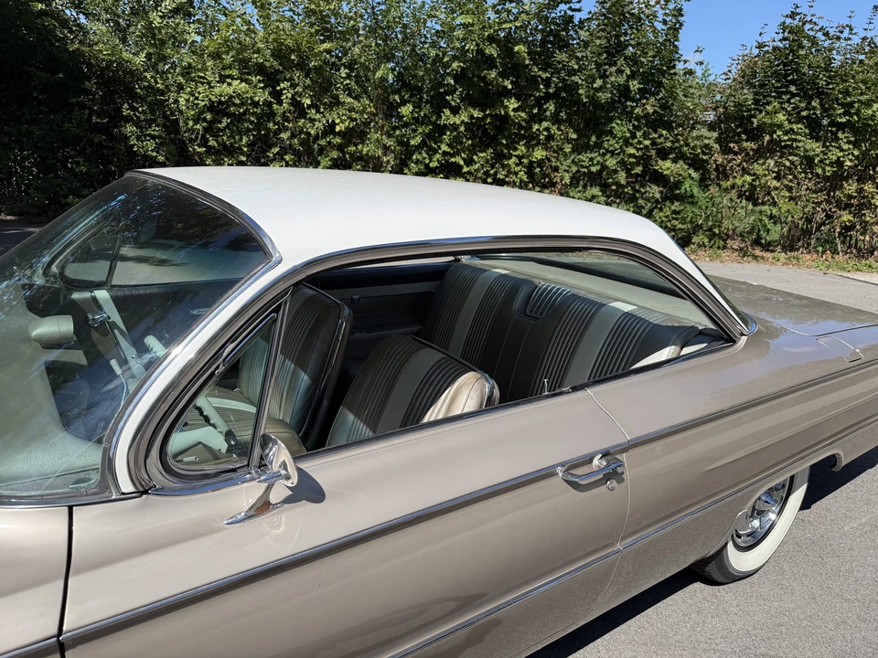 1961 Buick Invicta - Image 30 of 31