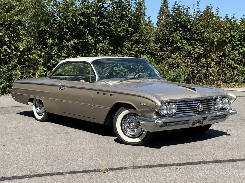 1961 Buick Invicta - Image 10 of 31