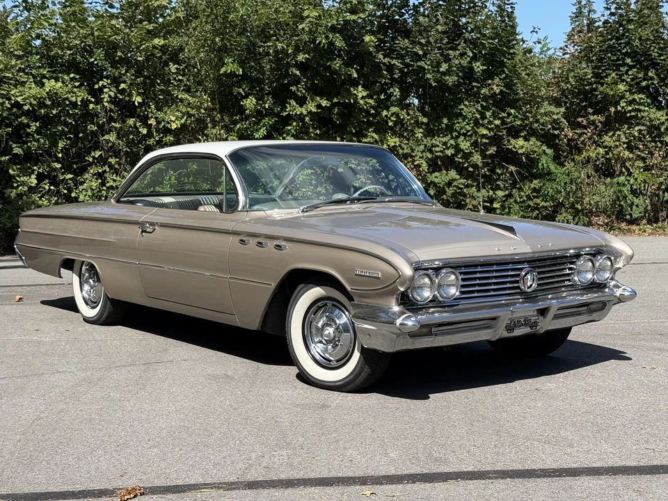 1961 Buick Invicta - Image 9 of 31