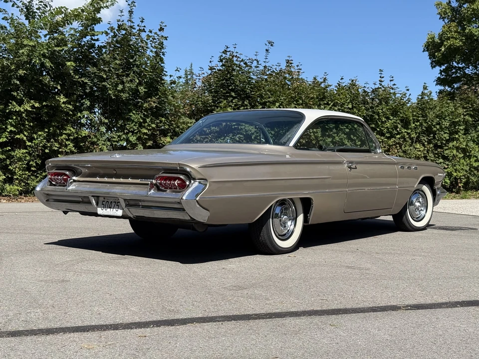 1961 Buick Invicta - Image 16 of 31