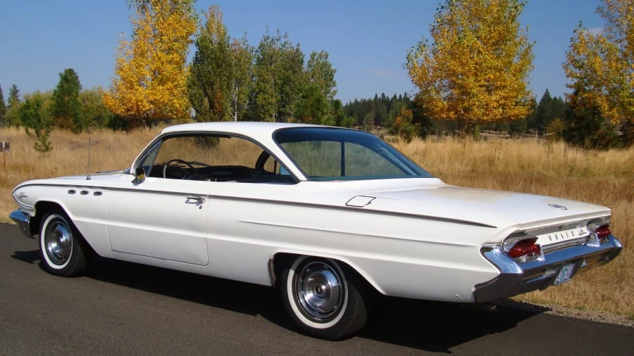 1961 Buick LeSabre - Image 2 of 9