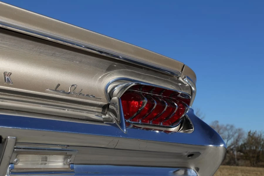 1961 Buick LeSabre - Image 12 of 31