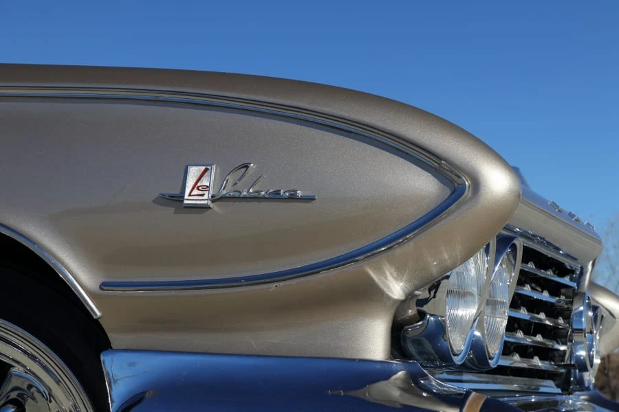 1961 Buick LeSabre - Image 25 of 31