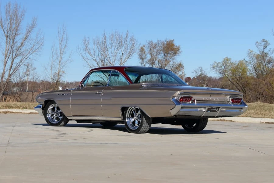 1961 Buick LeSabre - Image 8 of 31