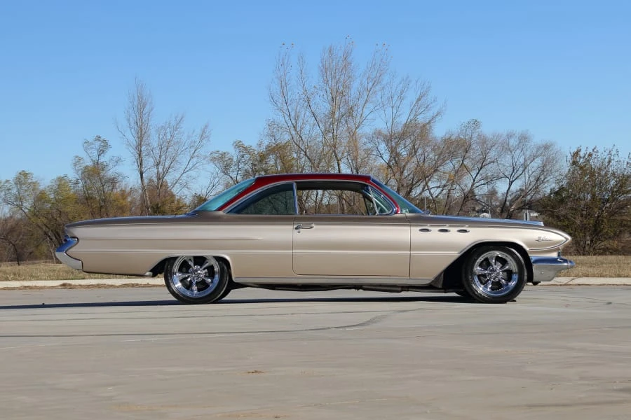 1961 Buick LeSabre - Image 24 of 31