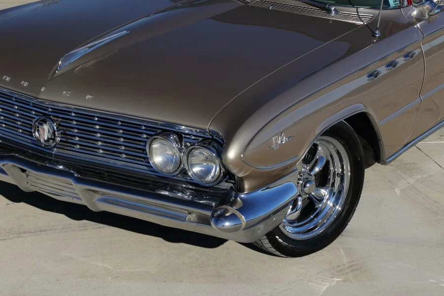 1961 Buick LeSabre - Image 28 of 31