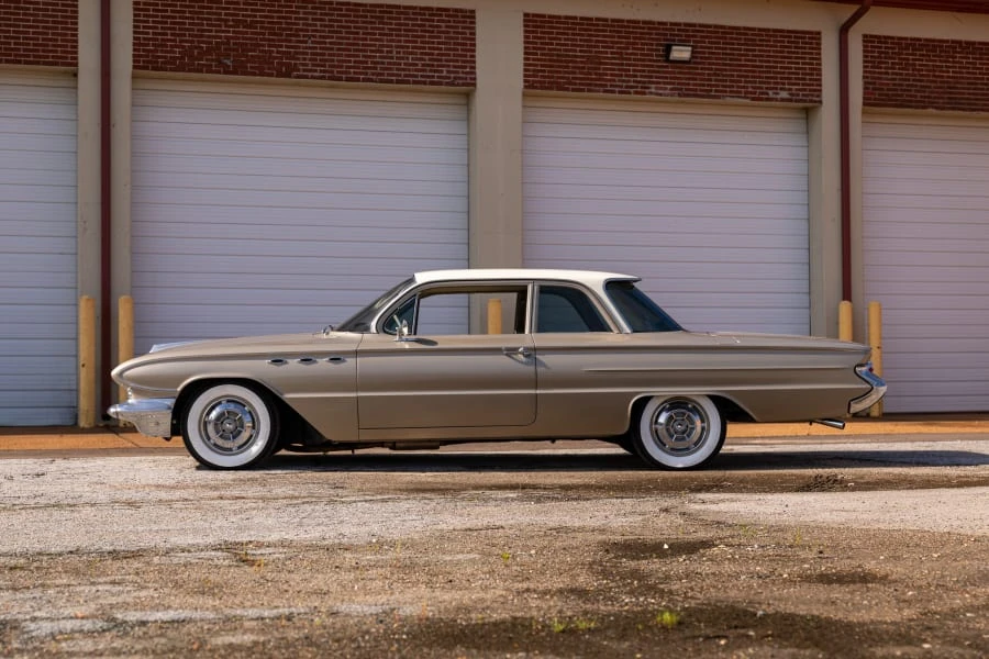 1961 Buick LeSabre - Image 13 of 31