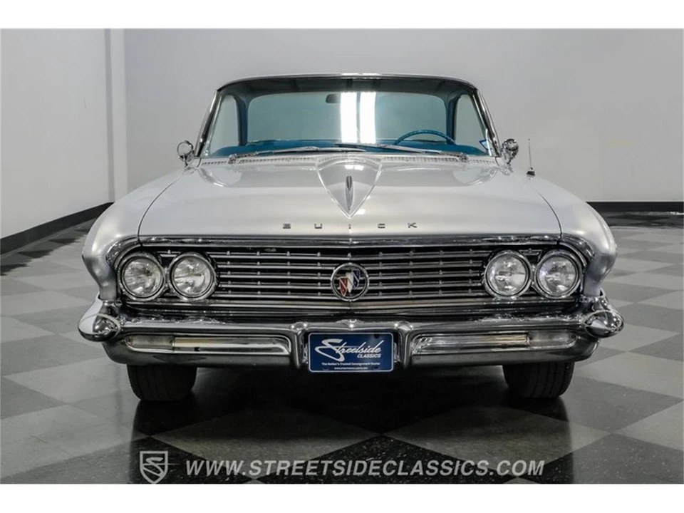1961 Buick LeSabre - Image 17 of 31