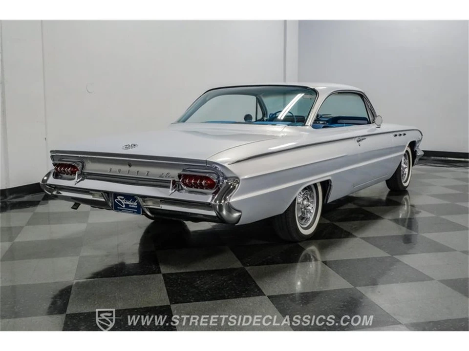 1961 Buick LeSabre - Image 24 of 31