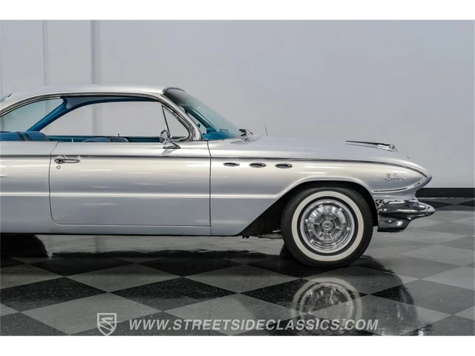 1961 Buick LeSabre - Image 29 of 31