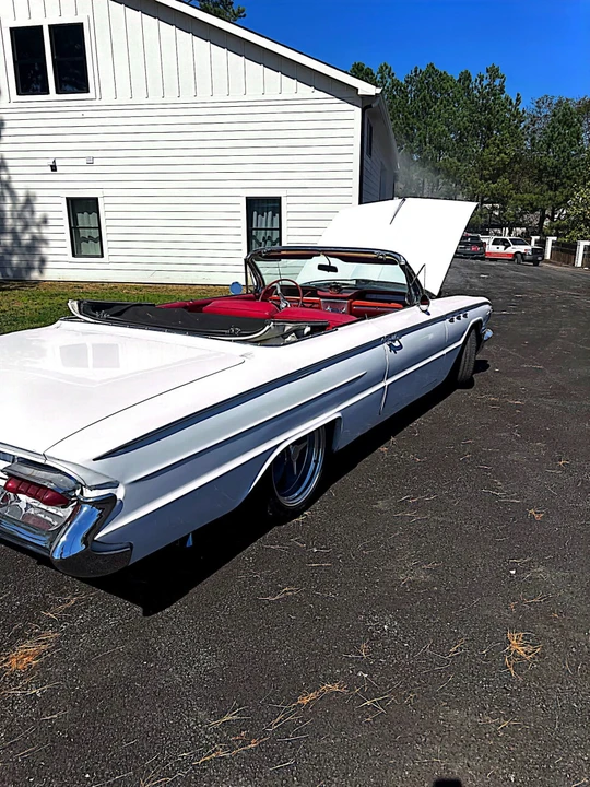 1961 Buick LeSabre - Image 9 of 15