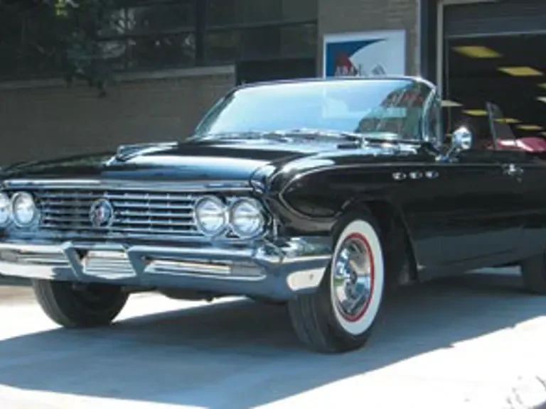 1961 Buick LeSabre - Image 2 of 2
