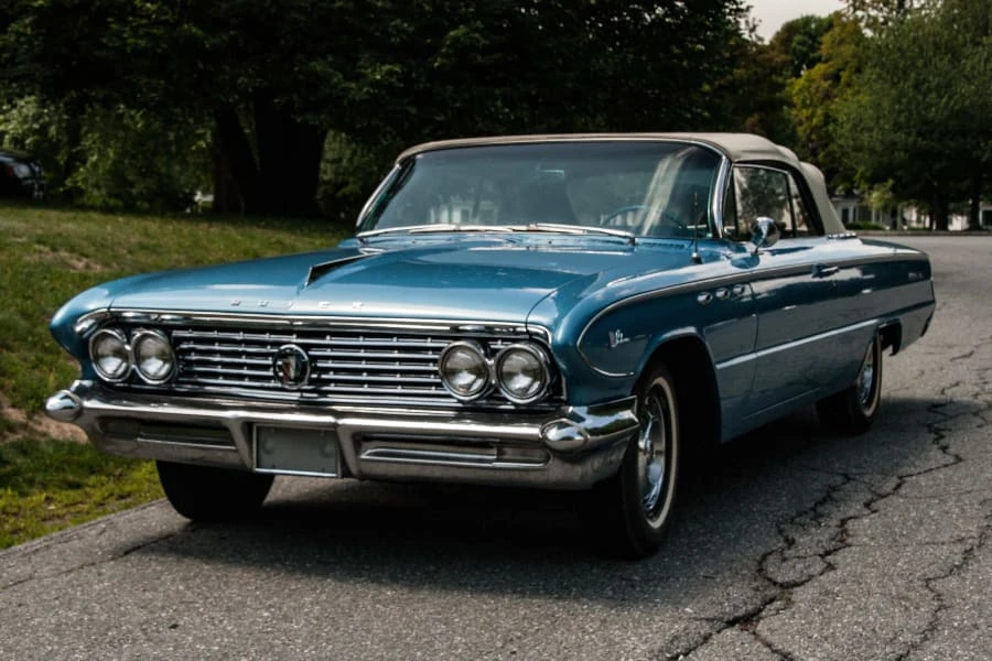 1961 Buick LeSabre - Image 10 of 10