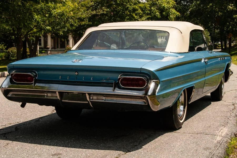 1961 Buick LeSabre - Image 9 of 10
