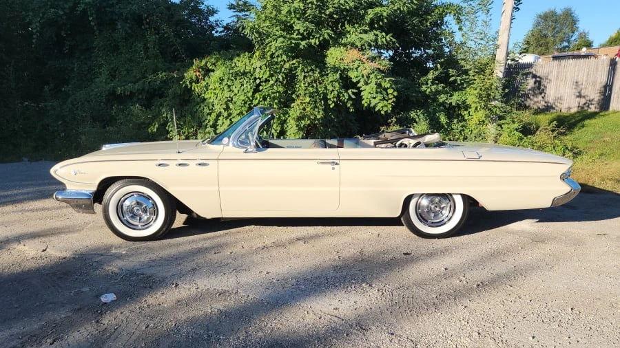 1961 Buick LeSabre - Image 2 of 9