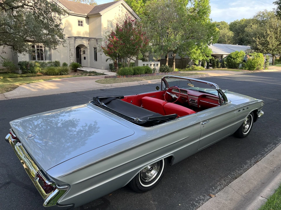 1961 Buick LeSabre - Image 8 of 31