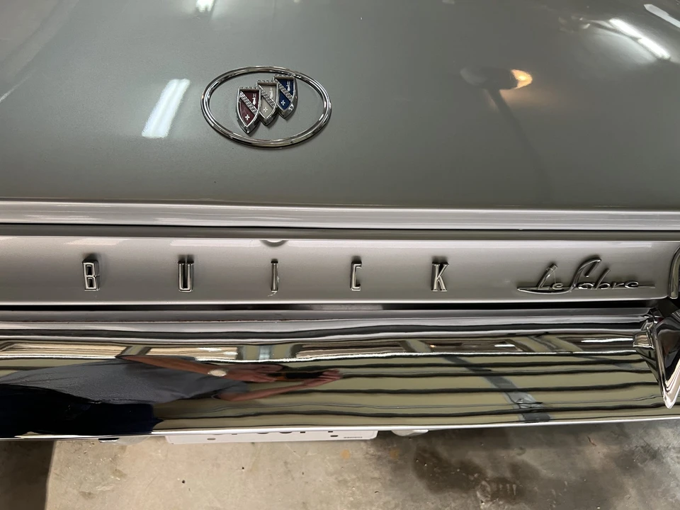 1961 Buick LeSabre - Image 30 of 31