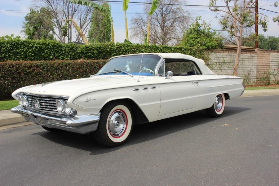 1961 Buick LeSabre - Image 5 of 5