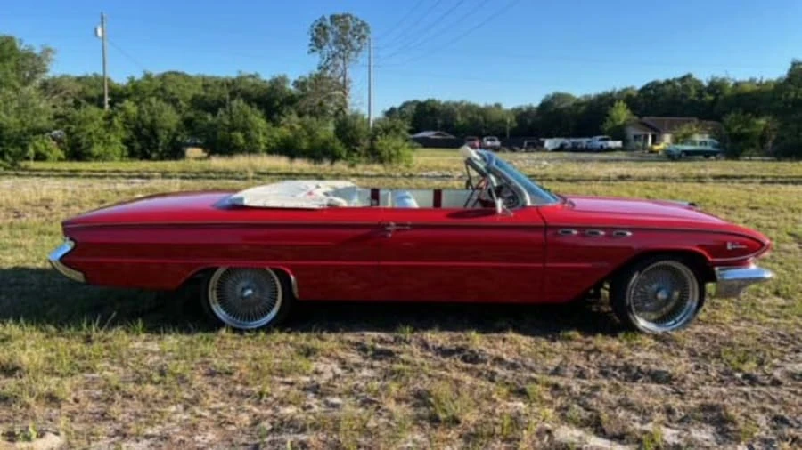 1961 Buick LeSabre - Image 2 of 18