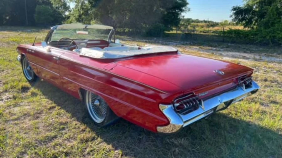1961 Buick LeSabre - Image 6 of 18