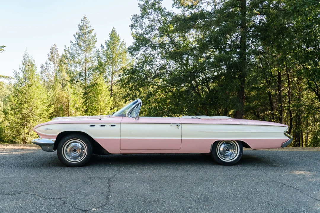 1961 Buick LeSabre - Image 3 of 31