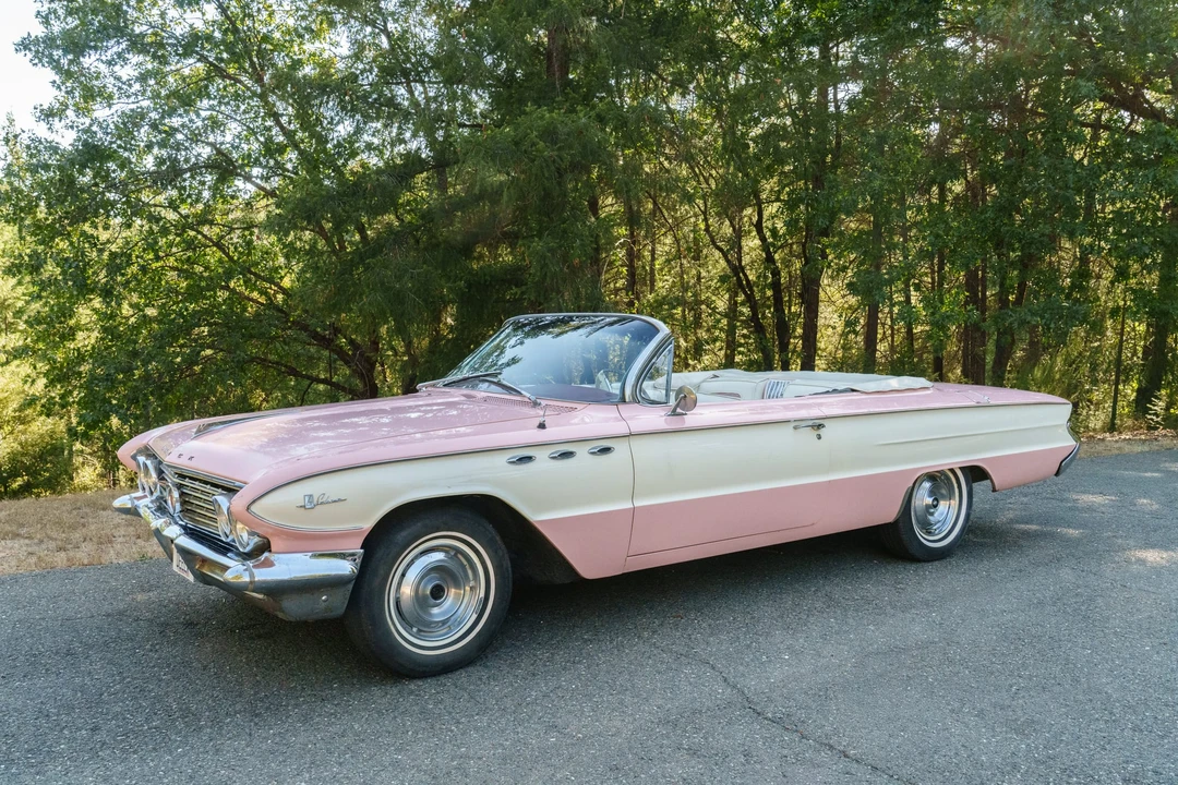 1961 Buick LeSabre - Image 2 of 31