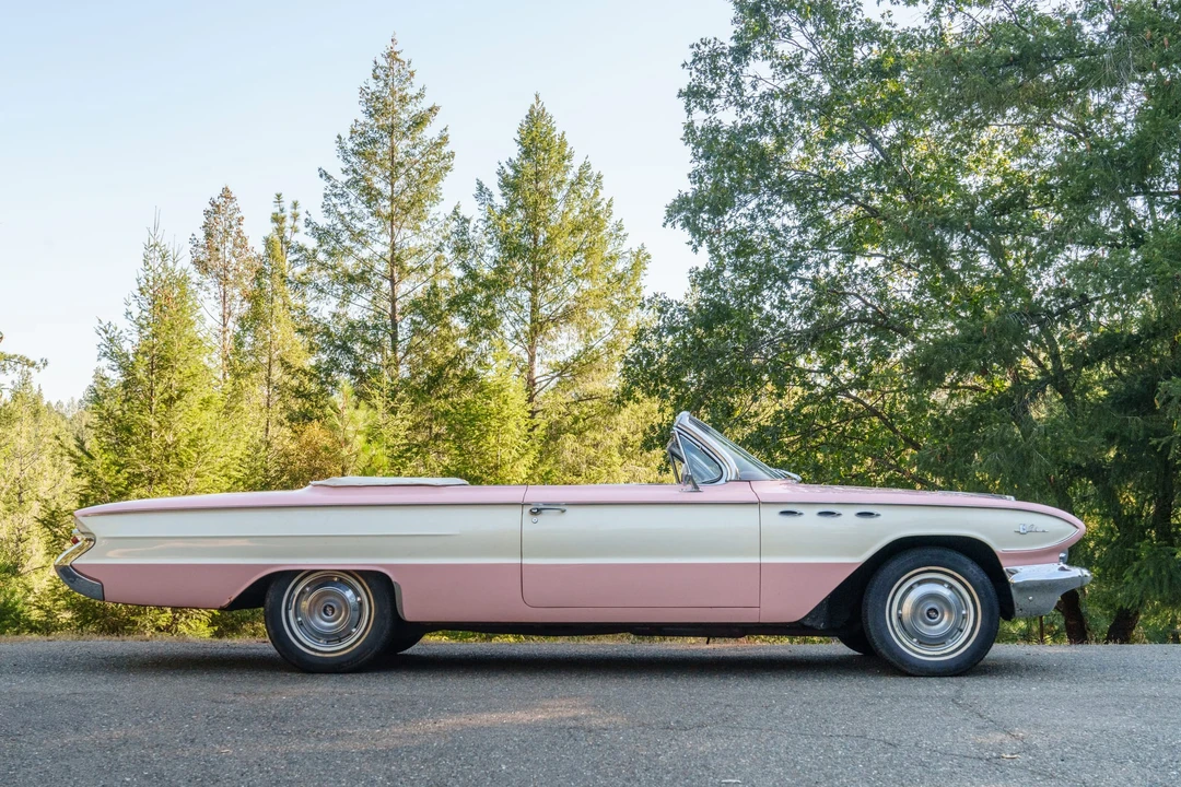 1961 Buick LeSabre - Image 10 of 31