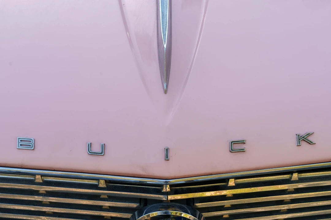 1961 Buick LeSabre - Image 19 of 31