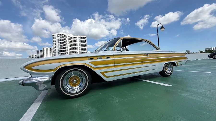 1961 Buick LeSabre - Image 8 of 31