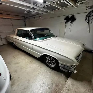 1961 Buick LeSabre Custom Sedan 4D