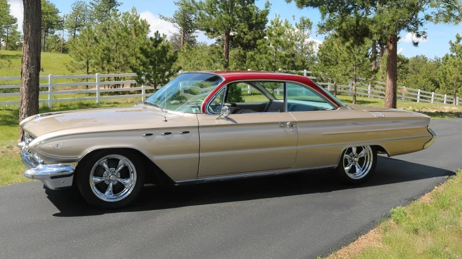 1961 Buick LeSabre - Image 10 of 24