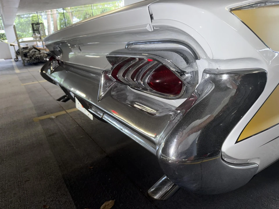 1961 Buick LeSabre - Image 20 of 31