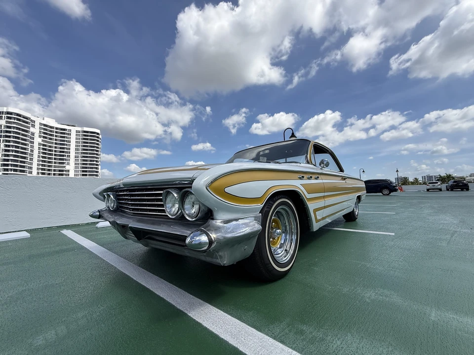 1961 Buick LeSabre - Image 2 of 31
