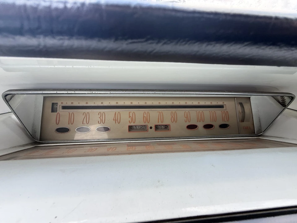 1961 Buick LeSabre - Image 28 of 31