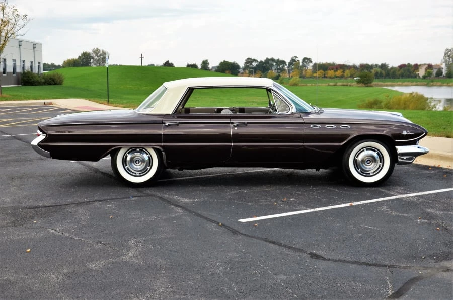 1961 Buick LeSabre - Image 2 of 12