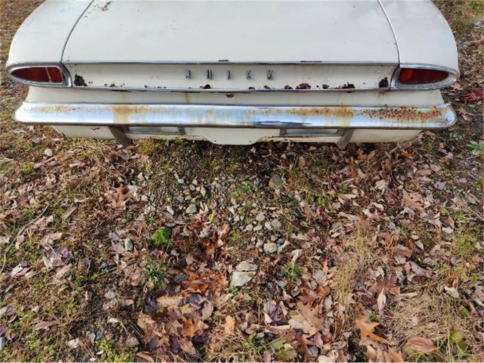 1961 Buick LeSabre - Image 12 of 21